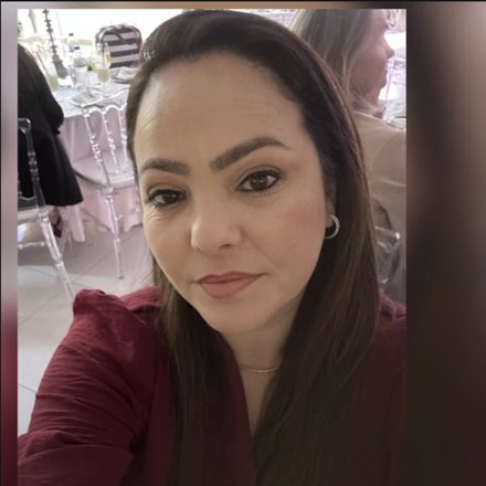 Roseane, responsável pelo relacionamento com médicos e pacientes na RM